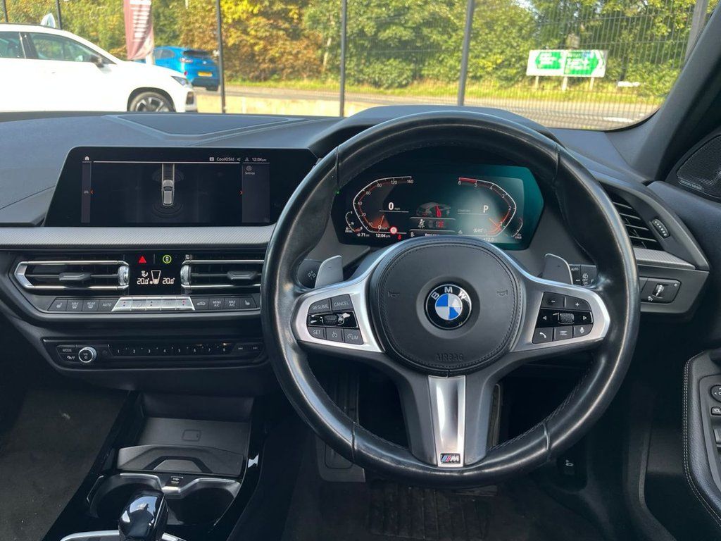 2020 BMW 1 SERIES 2.0 120d M Sport Hatchback 5dr Diesel Auto xDrive Euro 6 (s/s) (190 ps) - vehicle photo 12 for sale on PureCar