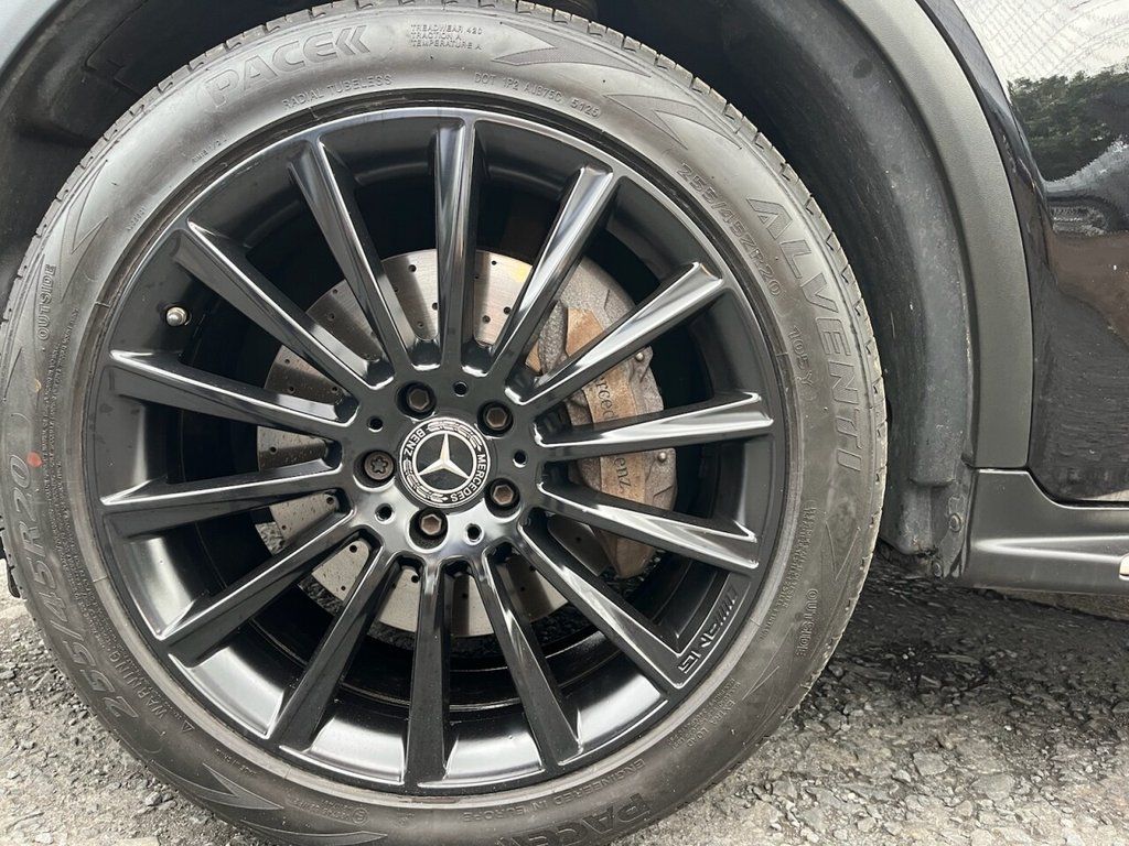 2018 MERCEDES GLC 2.1 GLC220d AMG Line SUV 5dr Diesel G-Tronic+ 4MATIC Euro 6 (s/s) (170 ps) - vehicle photo 11 for sale on PureCar