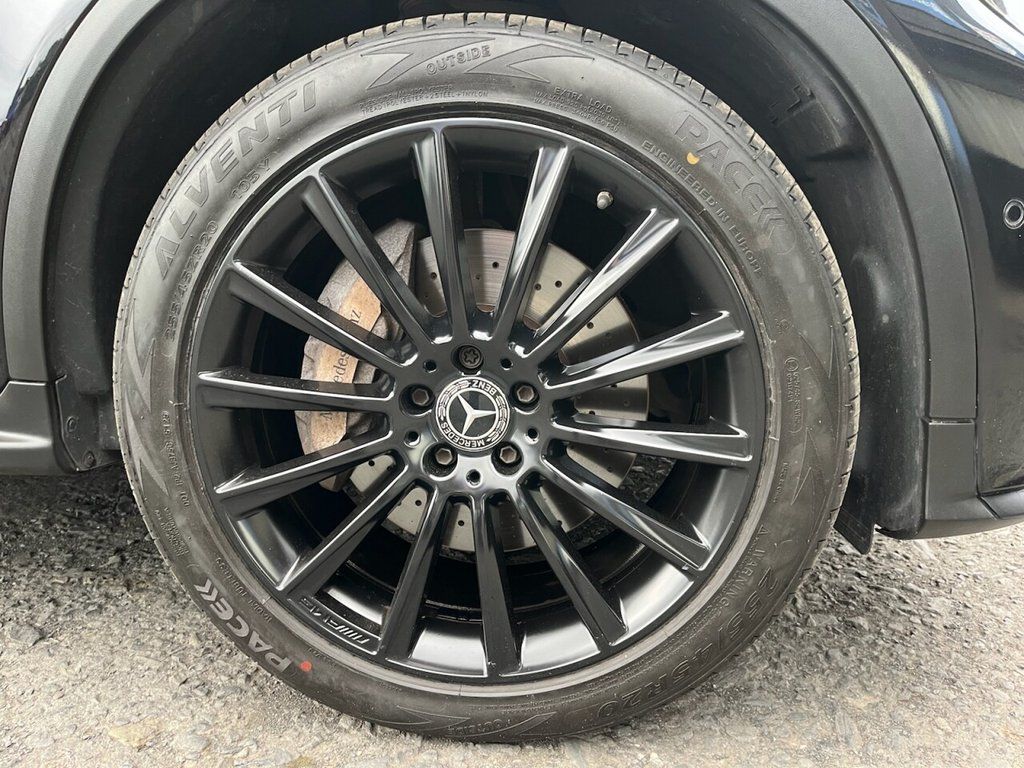 2018 MERCEDES GLC 2.1 GLC220d AMG Line SUV 5dr Diesel G-Tronic+ 4MATIC Euro 6 (s/s) (170 ps) - vehicle photo 12 for sale on PureCar
