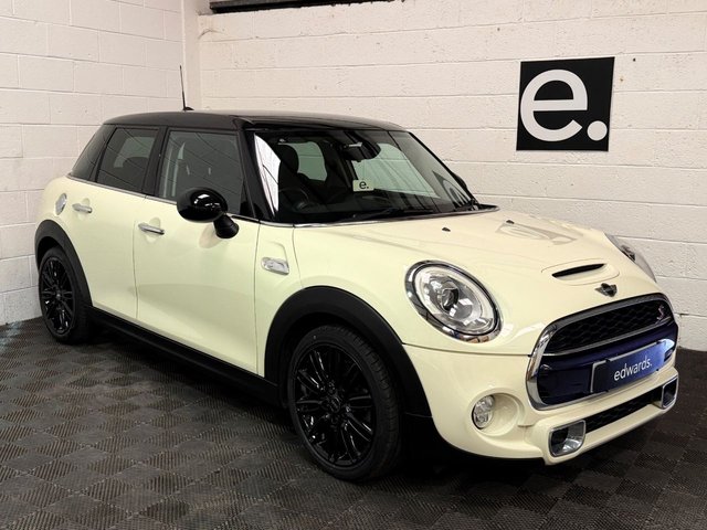 2015 MINI Hatch