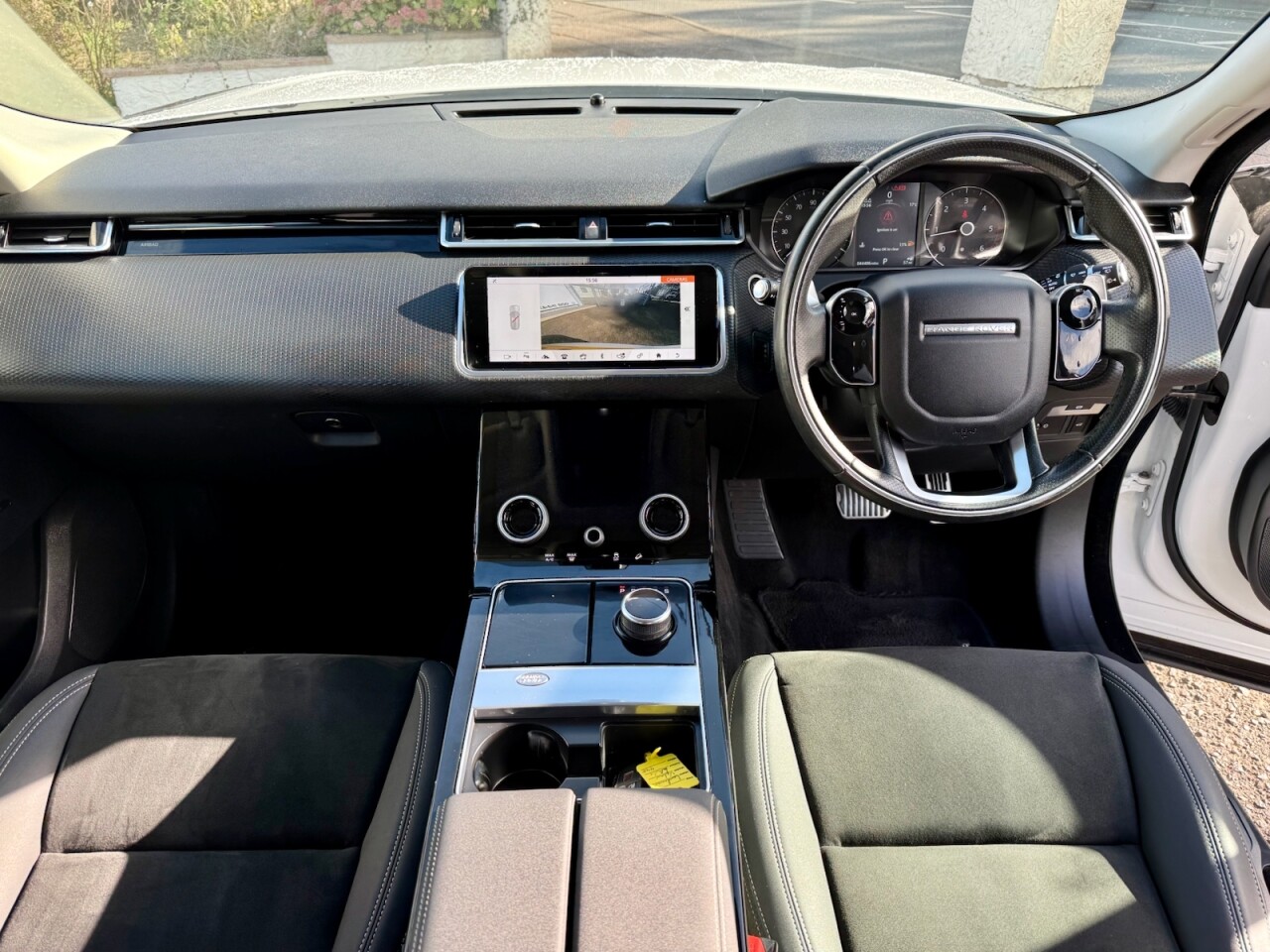 2019 LAND ROVER RANGE ROVER VELAR 2.0 D180 R-Dynamic SUV 5dr Diesel Auto 4WD Euro 6 (s/s) (180 ps) - vehicle photo 10 for sale on PureCar