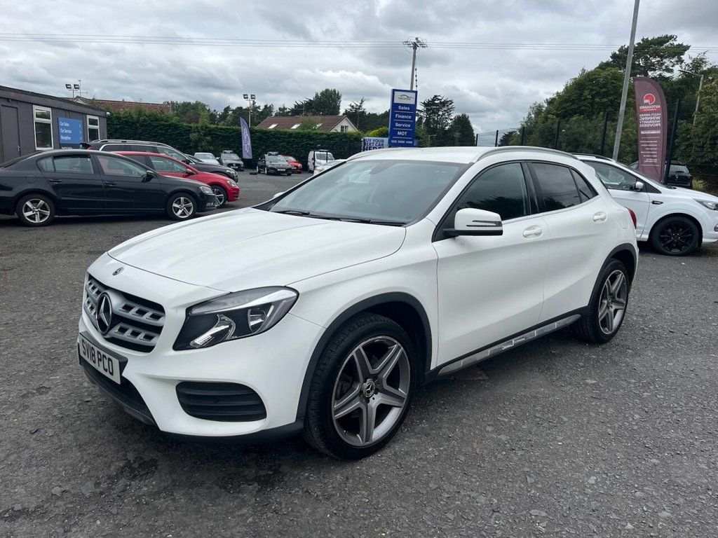 2018 MERCEDES GLA 2.1 GLA220d AMG Line SUV 5dr Diesel 7G-DCT 4MATIC Euro 6 (s/s) (177 ps) - vehicle photo 4 for sale on PureCar