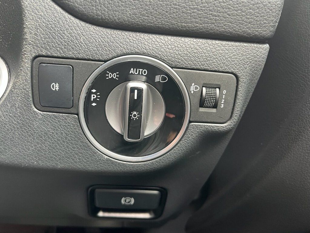 2018 MERCEDES GLA 2.1 GLA220d AMG Line SUV 5dr Diesel 7G-DCT 4MATIC Euro 6 (s/s) (177 ps) - vehicle photo 13 for sale on PureCar