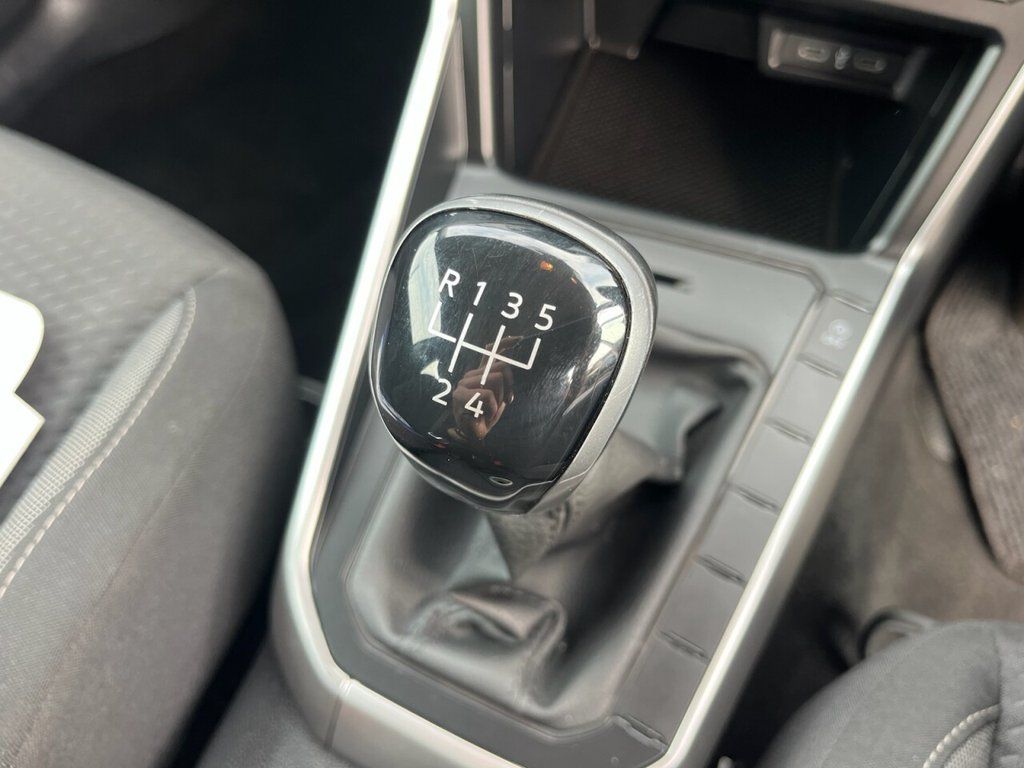 2023 VOLKSWAGEN POLO 1.0 EVO Life Hatchback 5dr Petrol Manual Euro 6 (s/s) (80 ps) - vehicle photo 24 for sale on PureCar