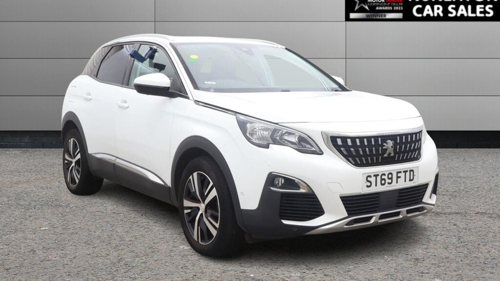 2019 Peugeot 3008 — image 1