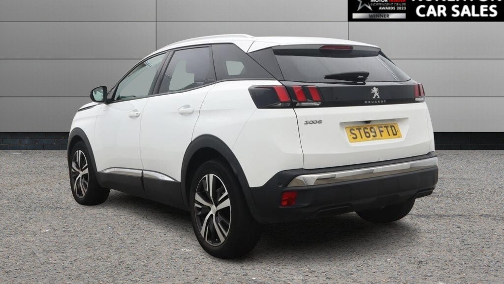 2019 Peugeot 3008 — image 3