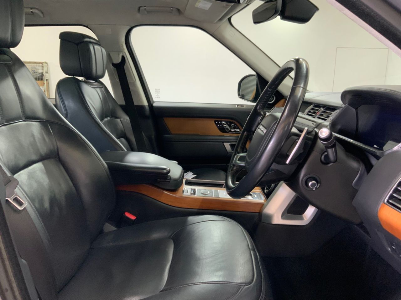 2018 LAND ROVER RANGE ROVER 4.4 SD V8 Autobiography SUV 5dr Diesel Auto 4WD Euro 6 (s/s) (339 ps) - vehicle photo 16 for sale on PureCar