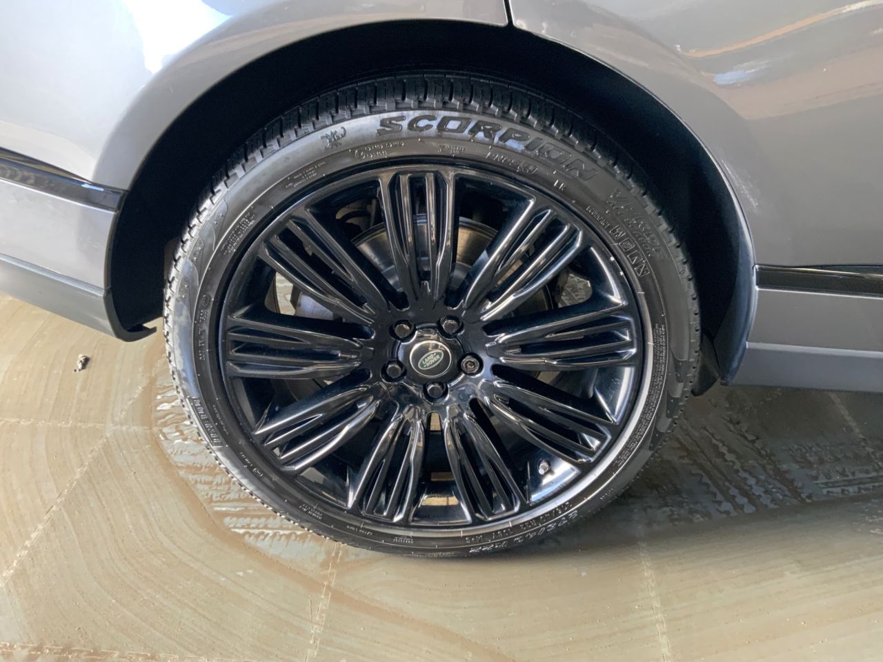 2018 LAND ROVER RANGE ROVER 4.4 SD V8 Autobiography SUV 5dr Diesel Auto 4WD Euro 6 (s/s) (339 ps) - vehicle photo 32 for sale on PureCar