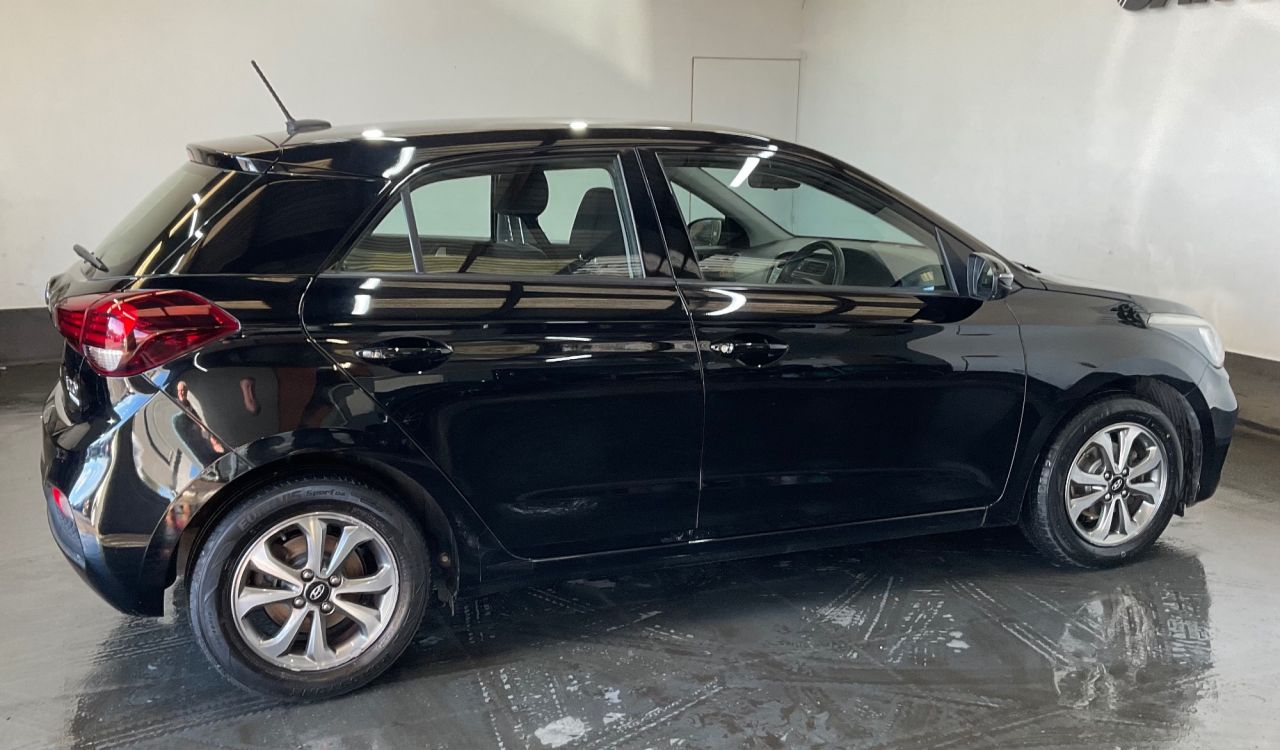 2020 HYUNDAI I20 1.2 SE Launch Edition Hatchback 5dr Petrol Manual Euro 6 (s/s) (84 ps) - vehicle photo 10 for sale on PureCar