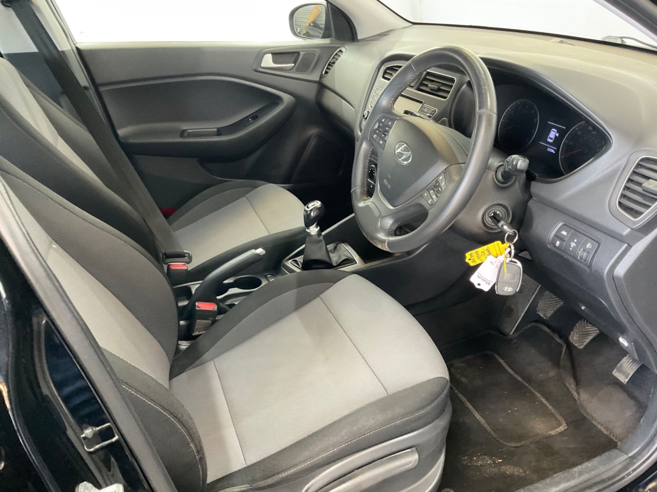 2020 HYUNDAI I20 1.2 SE Launch Edition Hatchback 5dr Petrol Manual Euro 6 (s/s) (84 ps) - vehicle photo 13 for sale on PureCar