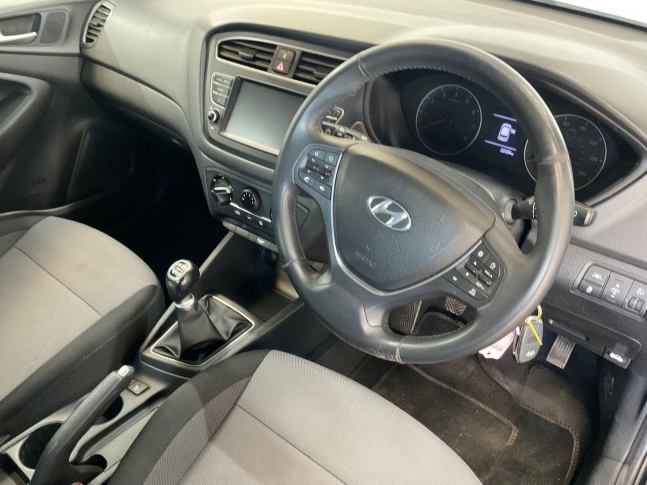 2020 HYUNDAI I20 1.2 SE Launch Edition Hatchback 5dr Petrol Manual Euro 6 (s/s) (84 ps) - vehicle photo 14 for sale on PureCar