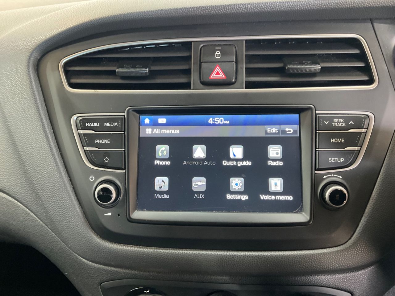 2020 HYUNDAI I20 1.2 SE Launch Edition Hatchback 5dr Petrol Manual Euro 6 (s/s) (84 ps) - vehicle photo 20 for sale on PureCar