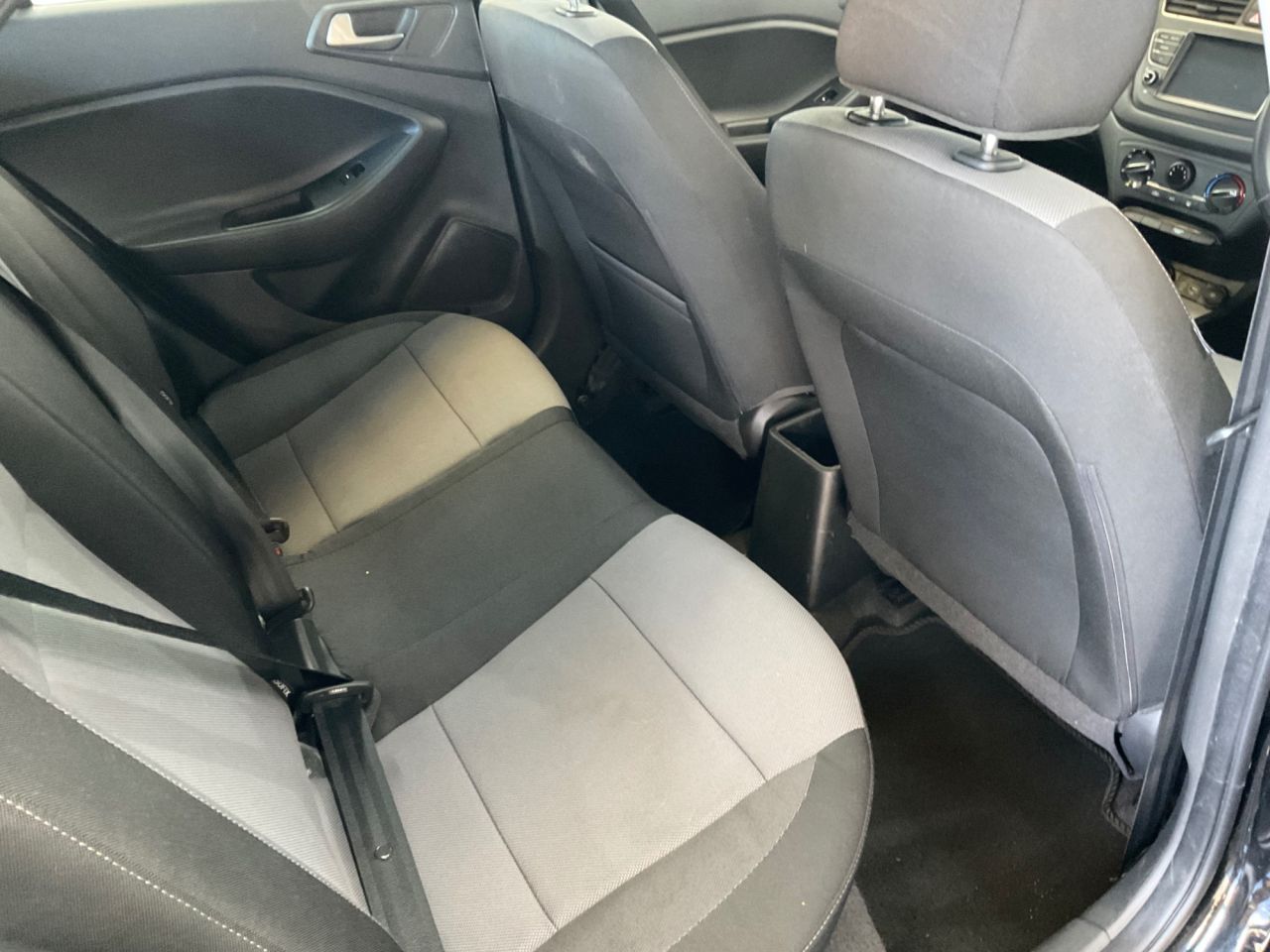 2020 HYUNDAI I20 1.2 SE Launch Edition Hatchback 5dr Petrol Manual Euro 6 (s/s) (84 ps) - vehicle photo 23 for sale on PureCar