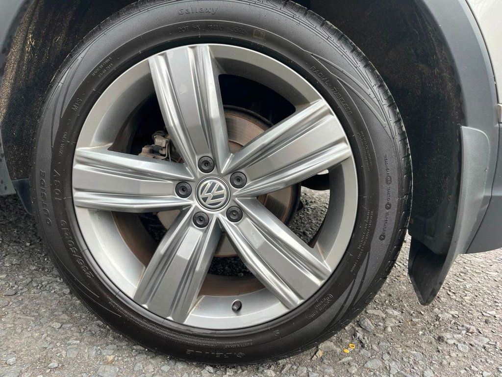 2019 VOLKSWAGEN TIGUAN 2.0 TDI SEL SUV 5dr Diesel DSG 4Motion Euro 6 (s/s) (190 ps) - vehicle photo 13 for sale on PureCar