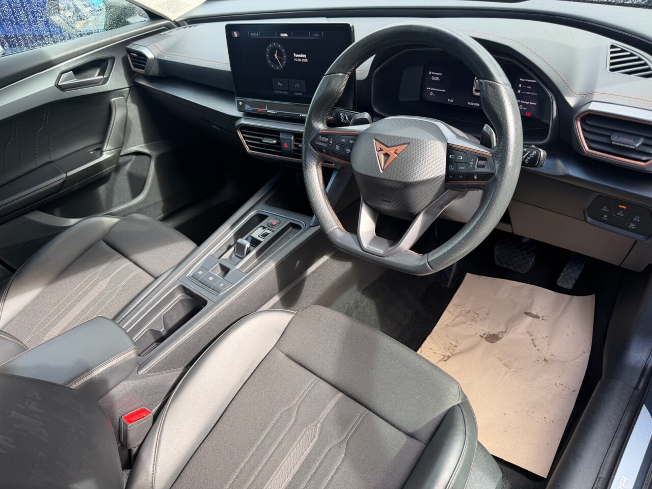2023 CUPRA FORMENTOR 1.4 eHybrid 12.8kWh V1 SUV 5dr Petrol Plug-in Hybrid DSG Euro 6 (s/s) (204 - vehicle photo 17 for sale on PureCar