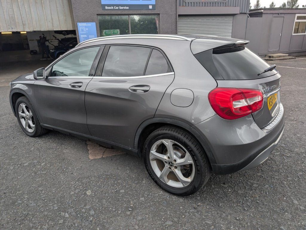 2018 MERCEDES GLA 2.1 GLA200d Sport SUV 5dr Diesel Manual Euro 6 (s/s) (136 ps) - vehicle photo 6 for sale on PureCar