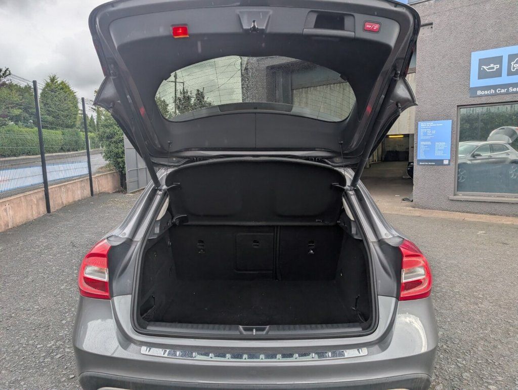 2018 MERCEDES GLA 2.1 GLA200d Sport SUV 5dr Diesel Manual Euro 6 (s/s) (136 ps) - vehicle photo 37 for sale on PureCar