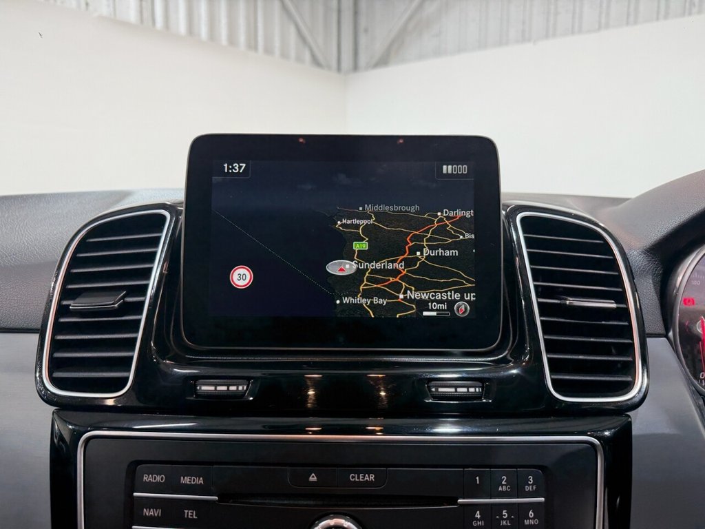 2017 Mercedes-Benz GLE — image 8