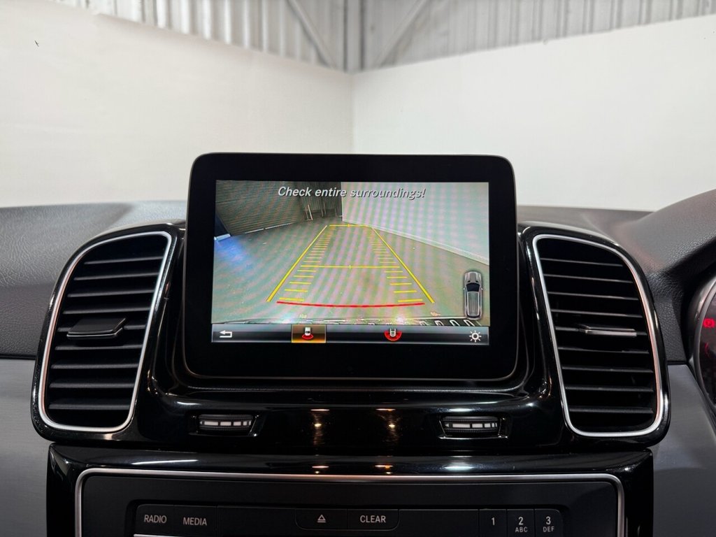 2017 Mercedes-Benz GLE — image 9