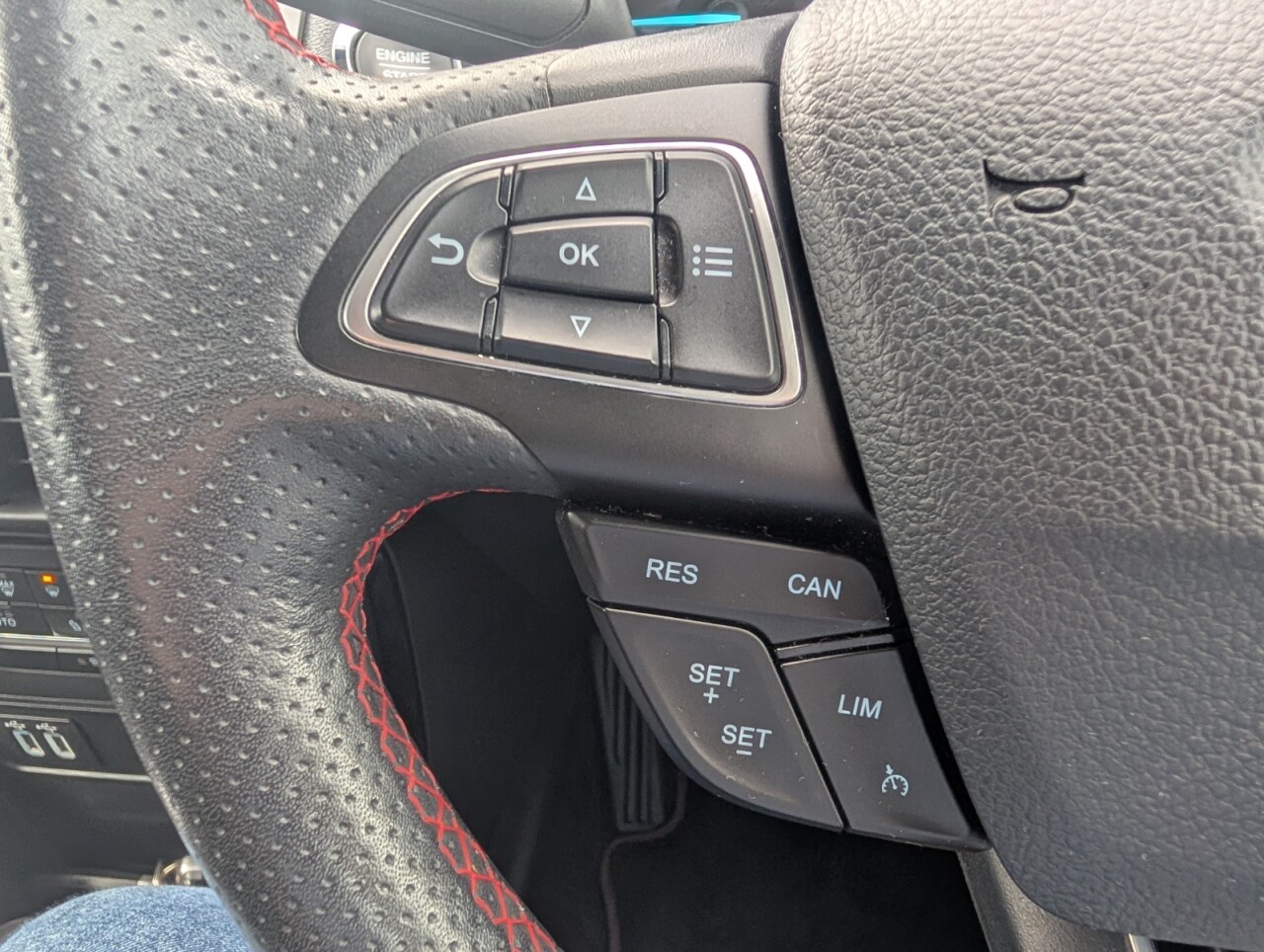 2019 FORD ECOSPORT 1.0T EcoBoost GPF ST-Line SUV 5dr Petrol Manual Euro 6 (s/s) (125 ps) - vehicle photo 17 for sale on PureCar