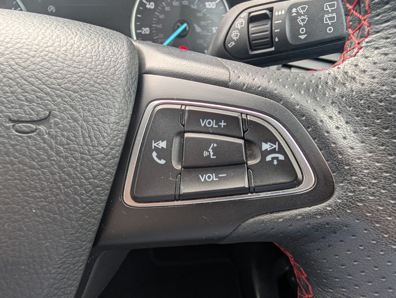2019 FORD ECOSPORT 1.0T EcoBoost GPF ST-Line SUV 5dr Petrol Manual Euro 6 (s/s) (125 ps) - vehicle photo 18 for sale on PureCar