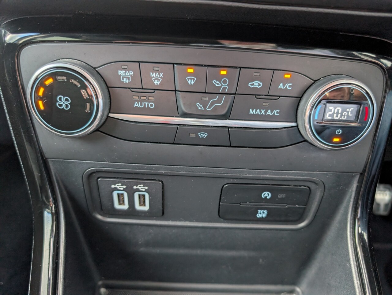 2019 FORD ECOSPORT 1.0T EcoBoost GPF ST-Line SUV 5dr Petrol Manual Euro 6 (s/s) (125 ps) - vehicle photo 22 for sale on PureCar