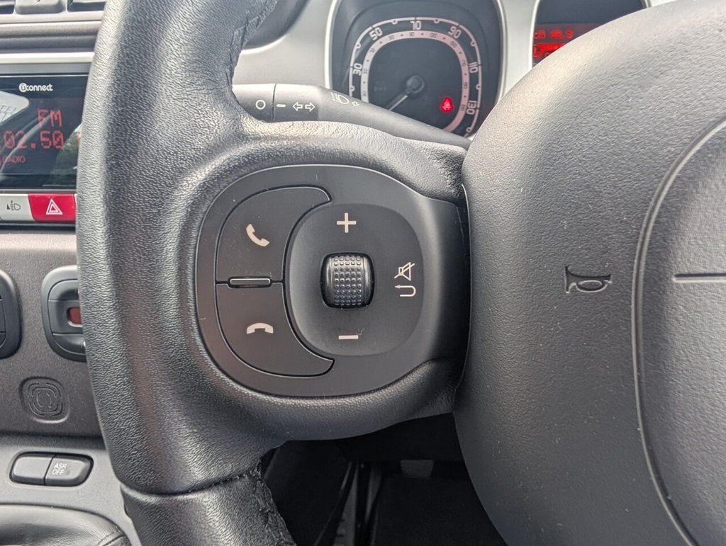2020 FIAT PANDA 1.2 City Cross Hatchback 5dr Petrol Manual Euro 6 (s/s) (69 bhp) - vehicle photo 19 for sale on PureCar
