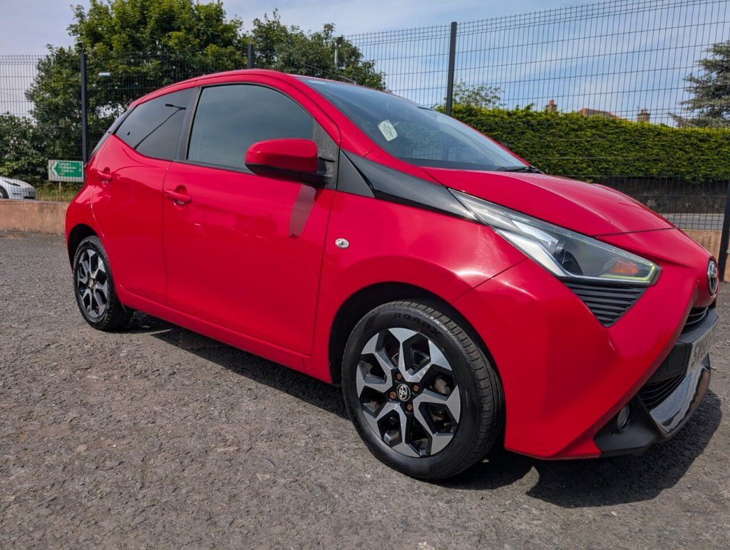 2019 TOYOTA AYGO 1.0 VVT-i x-plore Hatchback 5dr Petrol Manual Euro 6 (71 ps) - vehicle photo 2 for sale on PureCar