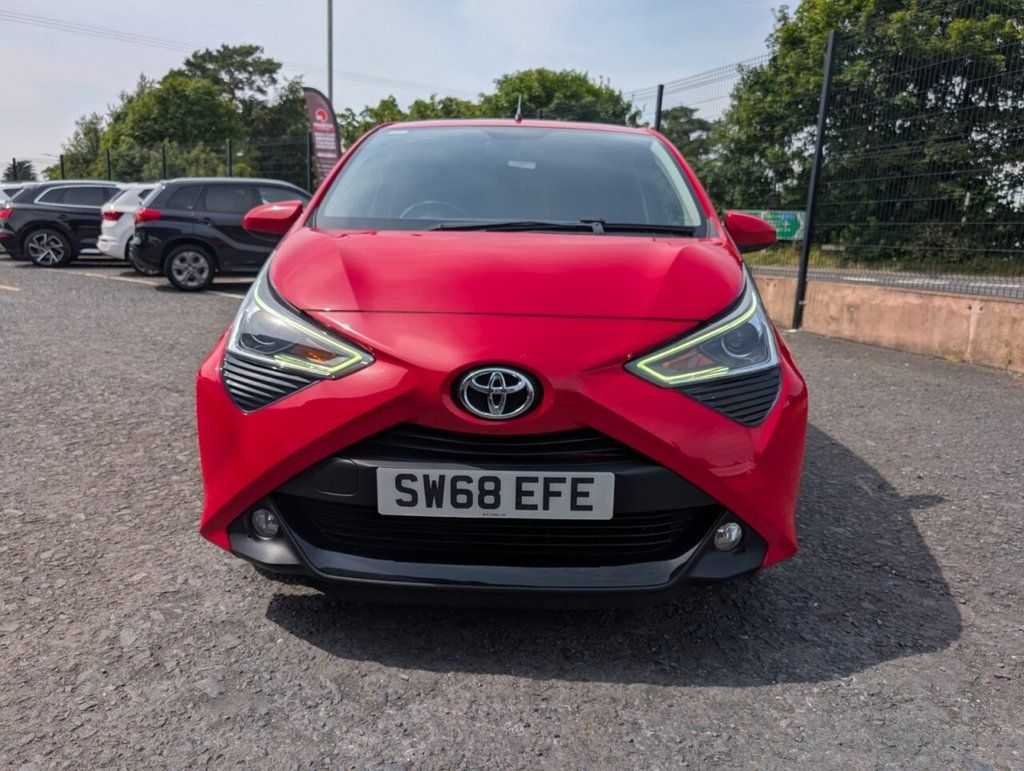 2019 TOYOTA AYGO 1.0 VVT-i x-plore Hatchback 5dr Petrol Manual Euro 6 (71 ps) - vehicle photo 3 for sale on PureCar