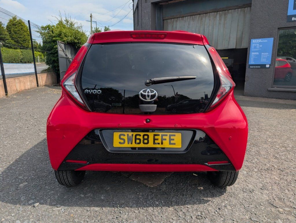 2019 TOYOTA AYGO 1.0 VVT-i x-plore Hatchback 5dr Petrol Manual Euro 6 (71 ps) - vehicle photo 7 for sale on PureCar