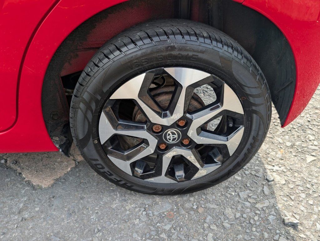 2019 TOYOTA AYGO 1.0 VVT-i x-plore Hatchback 5dr Petrol Manual Euro 6 (71 ps) - vehicle photo 12 for sale on PureCar