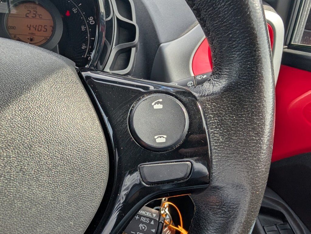 2019 TOYOTA AYGO 1.0 VVT-i x-plore Hatchback 5dr Petrol Manual Euro 6 (71 ps) - vehicle photo 18 for sale on PureCar