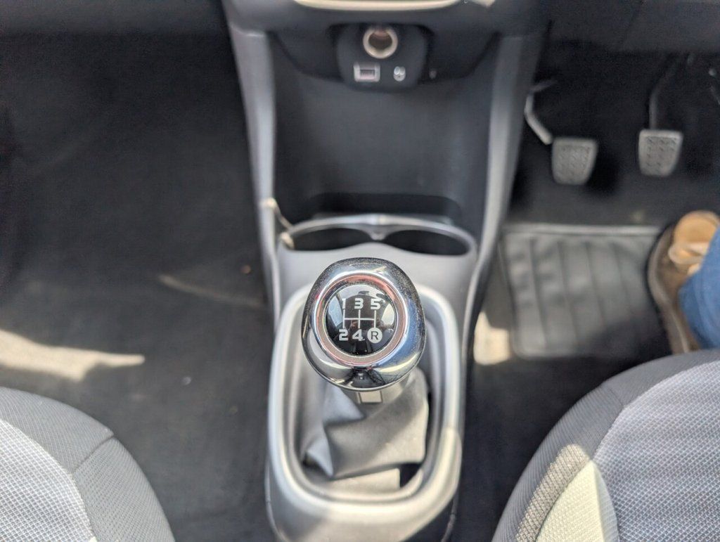 2019 TOYOTA AYGO 1.0 VVT-i x-plore Hatchback 5dr Petrol Manual Euro 6 (71 ps) - vehicle photo 21 for sale on PureCar