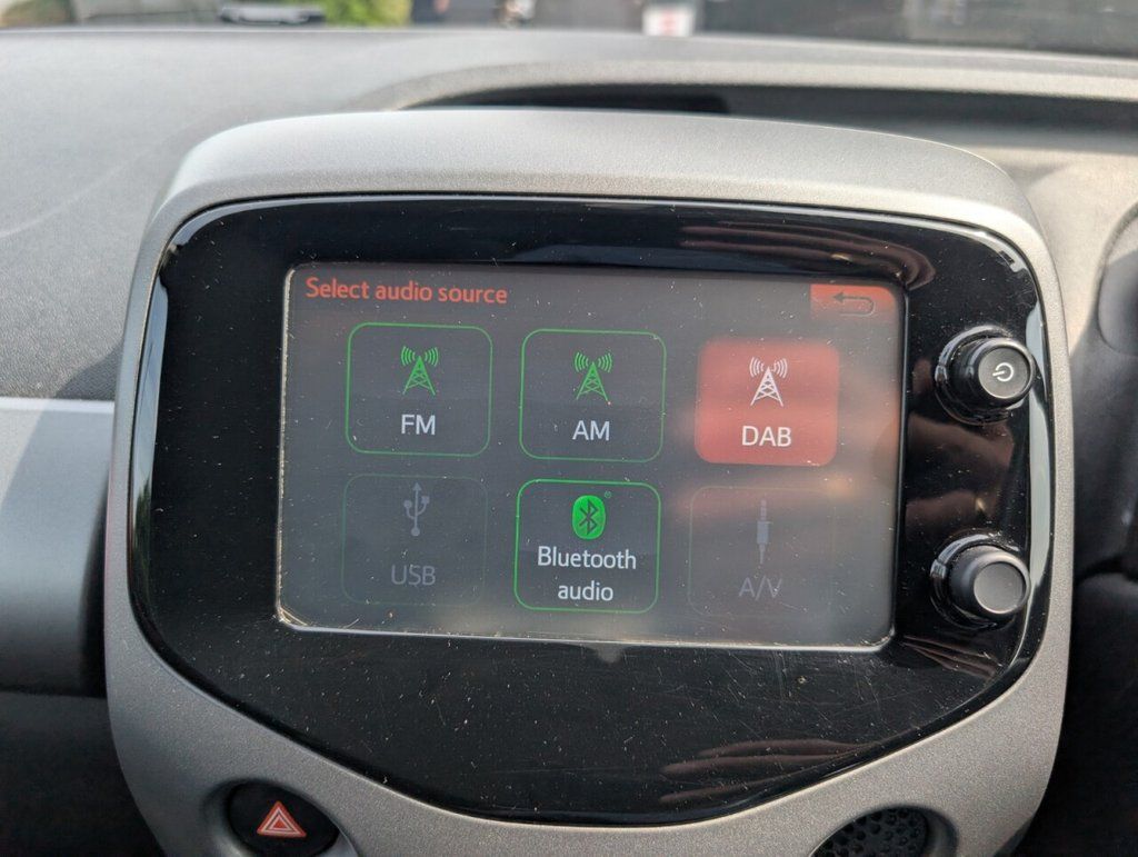 2019 TOYOTA AYGO 1.0 VVT-i x-plore Hatchback 5dr Petrol Manual Euro 6 (71 ps) - vehicle photo 24 for sale on PureCar