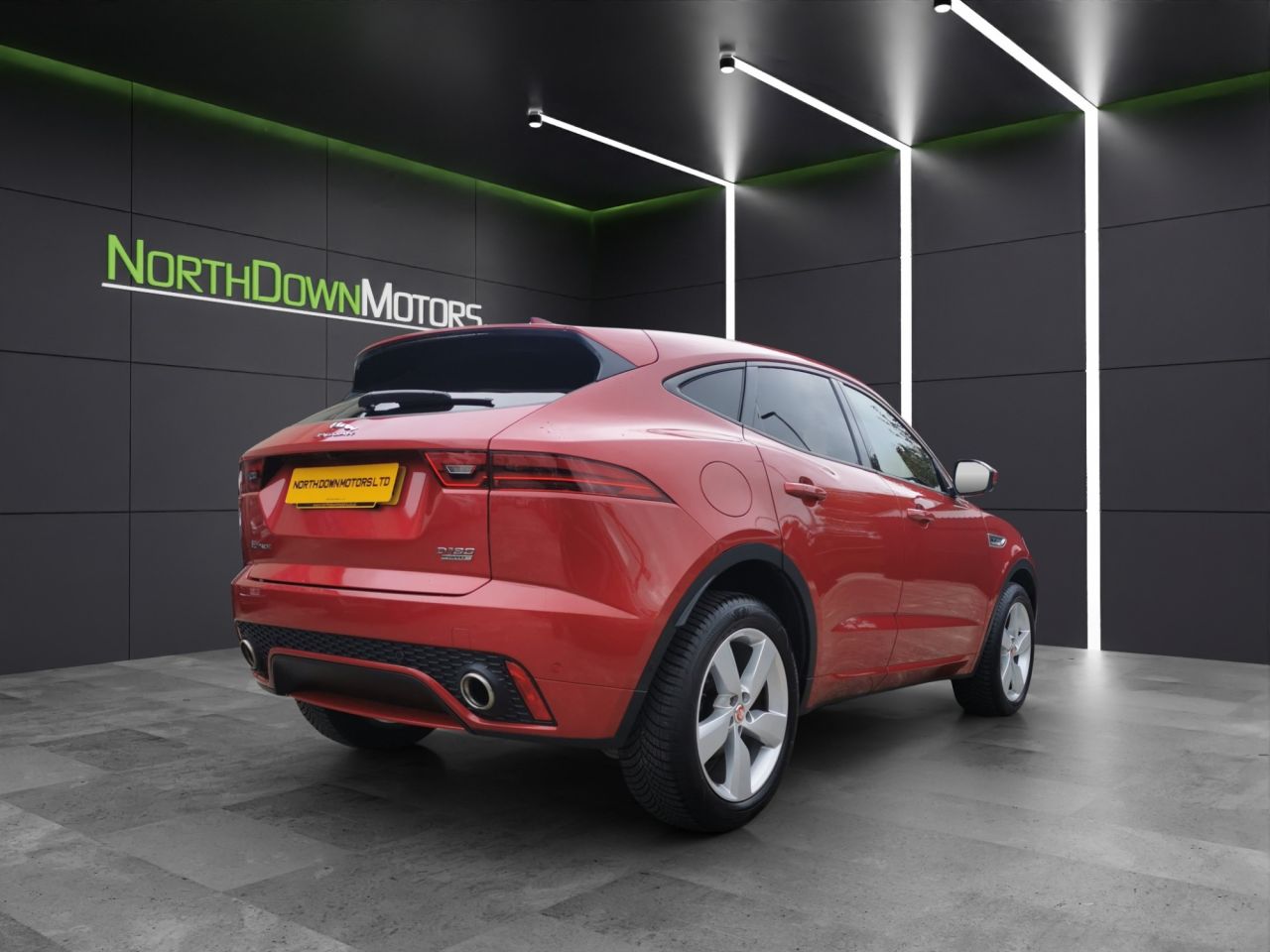 2019 JAGUAR E-PACE 2.0 D180 R-Dynamic SE SUV 5dr Diesel Auto AWD Euro 6 (s/s) (180 ps) Very Lo - vehicle photo 6 for sale on PureCar