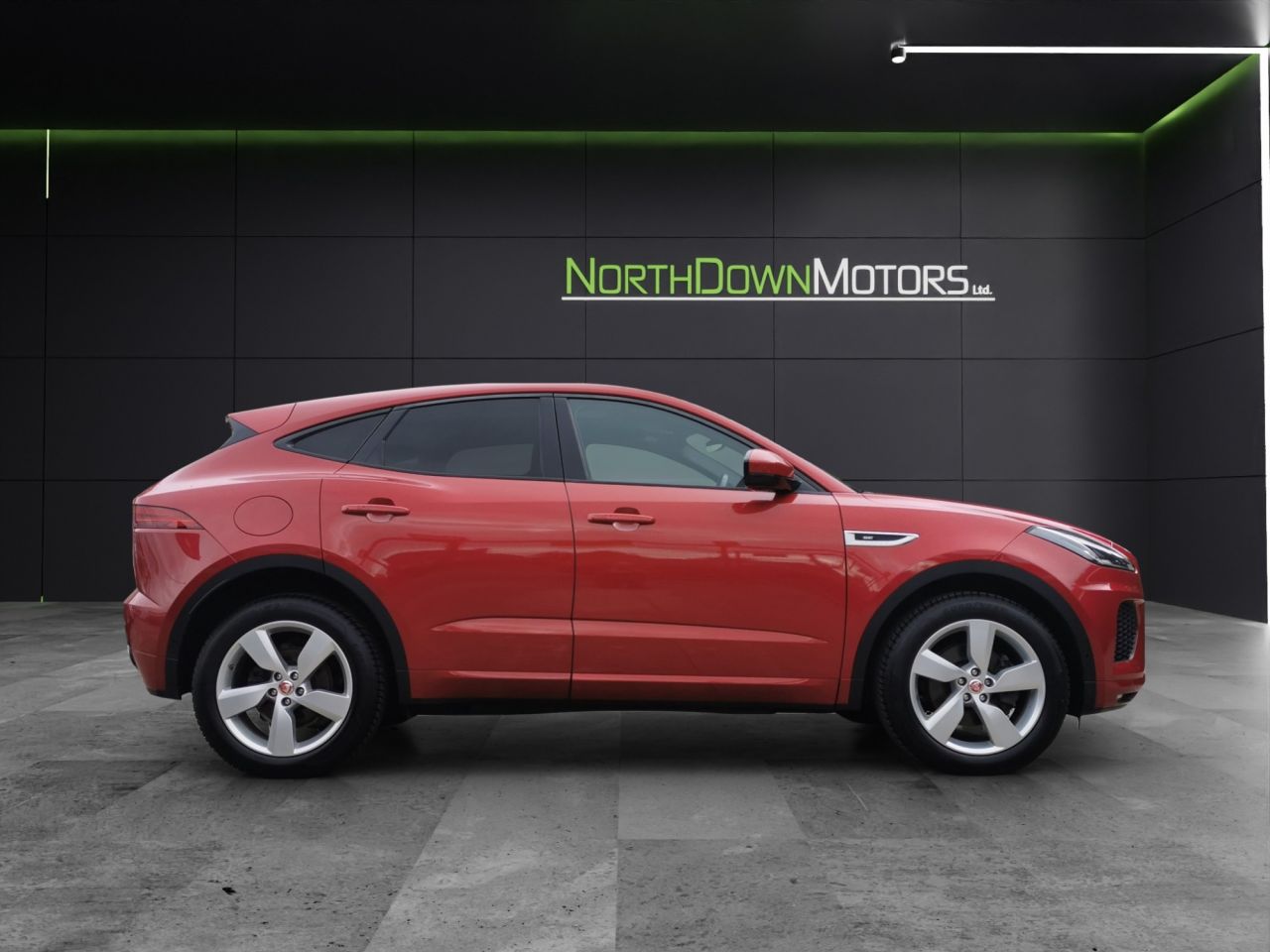 2019 JAGUAR E-PACE 2.0 D180 R-Dynamic SE SUV 5dr Diesel Auto AWD Euro 6 (s/s) (180 ps) Very Lo - vehicle photo 7 for sale on PureCar