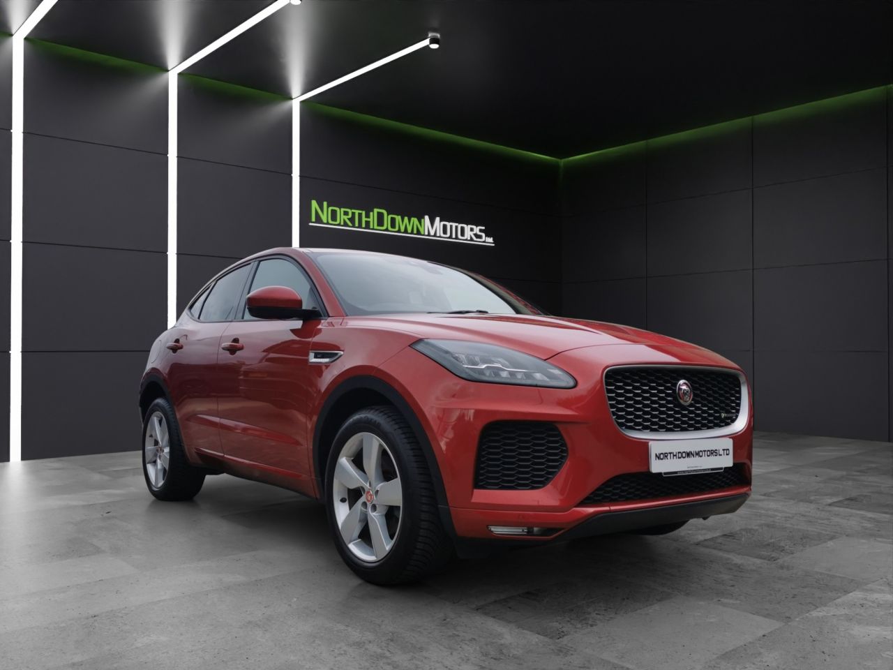 2019 JAGUAR E-PACE 2.0 D180 R-Dynamic SE SUV 5dr Diesel Auto AWD Euro 6 (s/s) (180 ps) Very Lo - vehicle photo 8 for sale on PureCar
