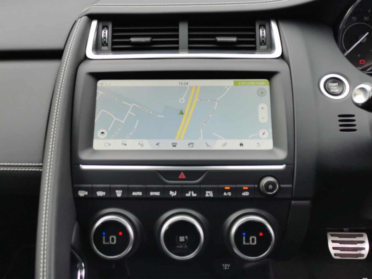 2019 JAGUAR E-PACE 2.0 D180 R-Dynamic SE SUV 5dr Diesel Auto AWD Euro 6 (s/s) (180 ps) Very Lo - vehicle photo 16 for sale on PureCar