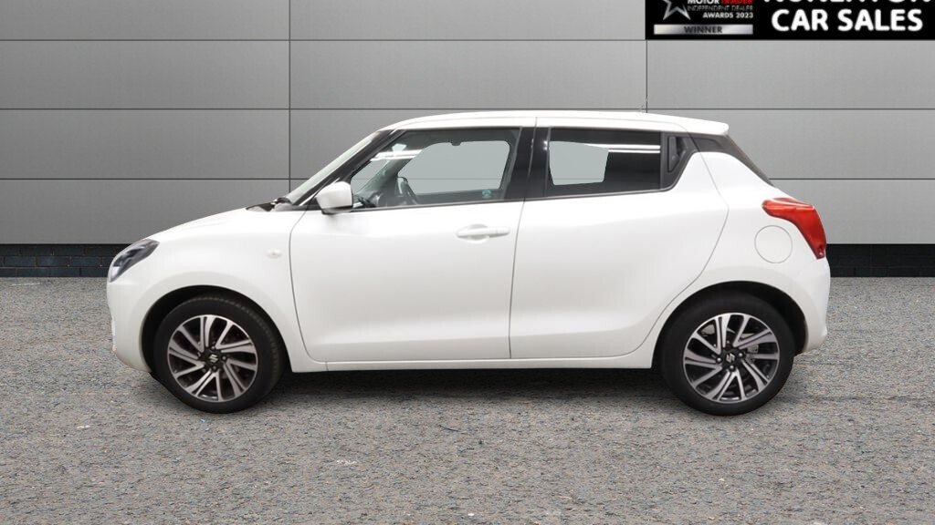 2023 Suzuki Swift — image 6