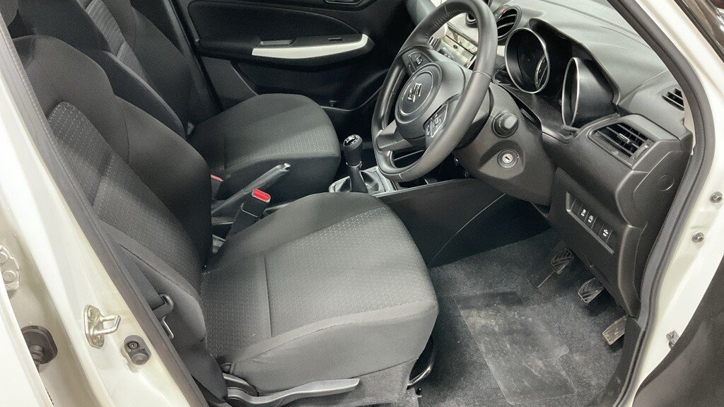 2023 Suzuki Swift — image 11