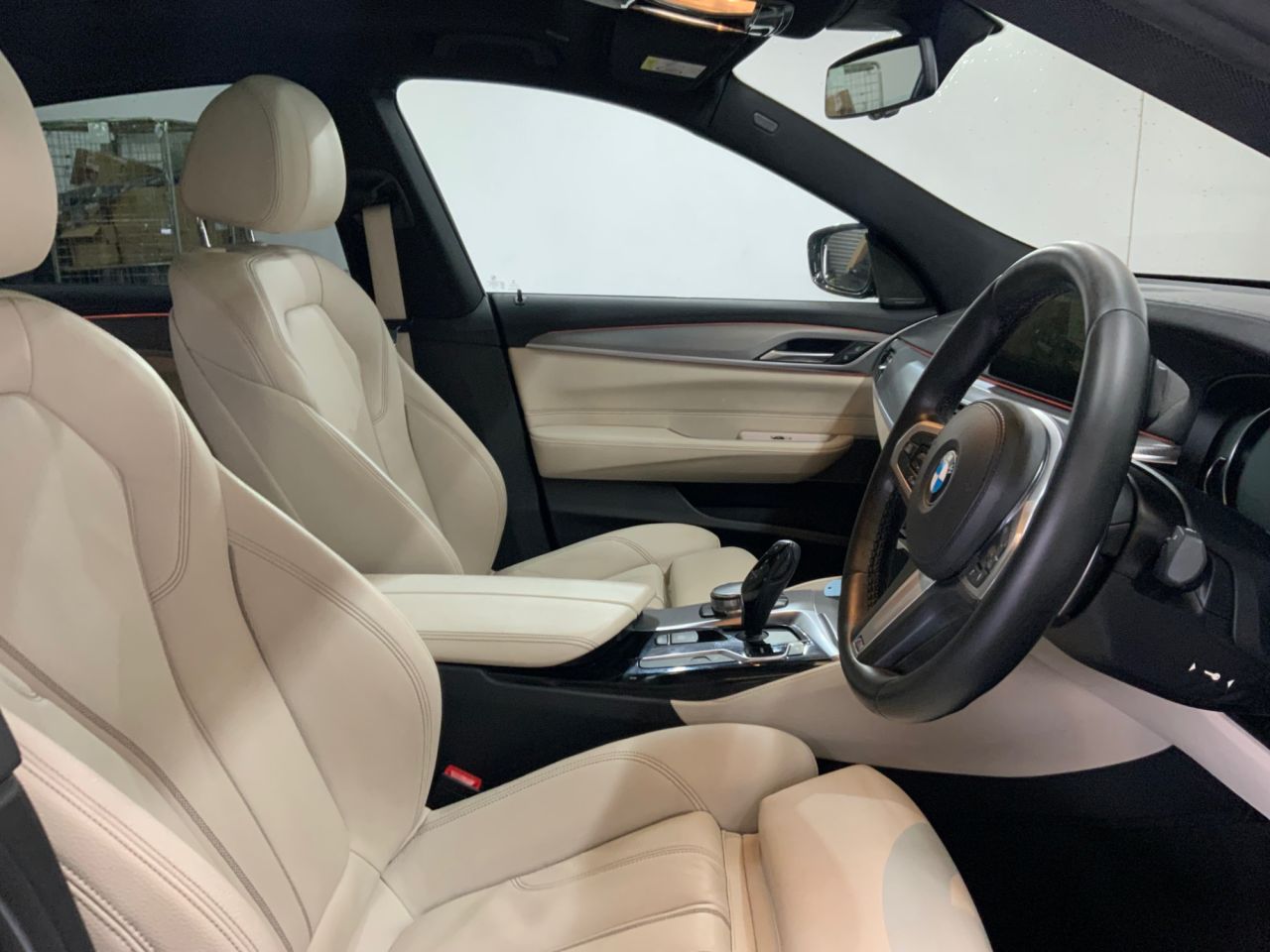 2018 BMW 6 SERIES GRAN TURISMO 3.0 630d M Sport GT 5dr Diesel Auto xDrive Euro 6 (s/s) (265 ps) - vehicle photo 16 for sale on PureCar