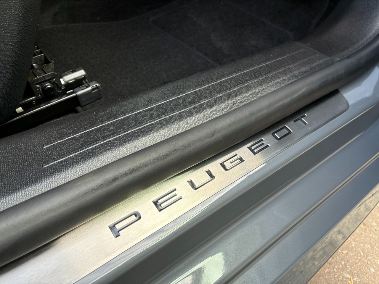 2025 PEUGEOT 1.2 PureTech GT Hatchback 5dr Petrol Manual Euro 6 (s/s) (100 ps) - vehicle photo 52 for sale on PureCar