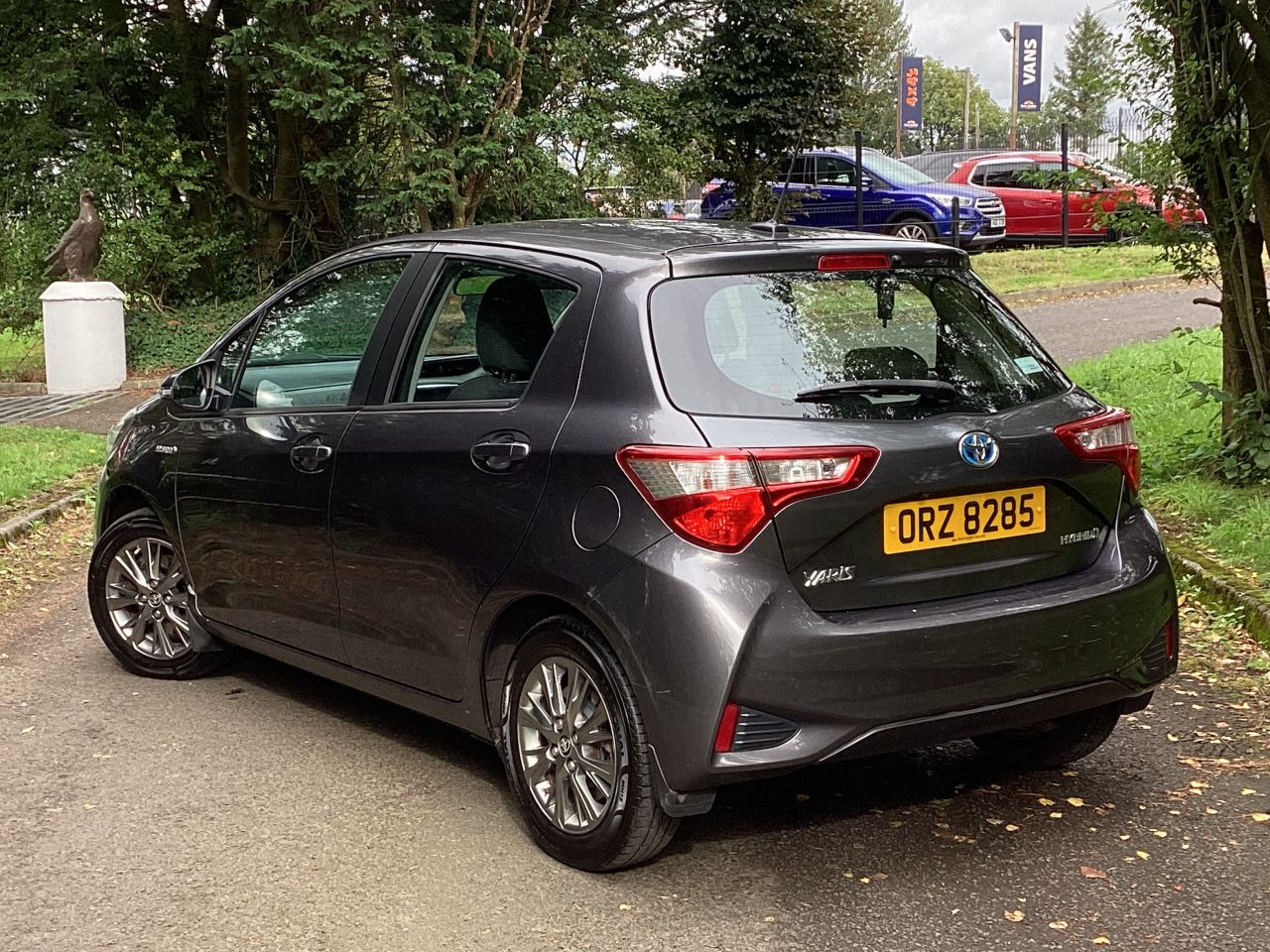 2019 TOYOTA YARIS 1.5 VVT-h Icon Hatchback 5dr Petrol Hybrid E-CVT Euro 6 (s/s) (100 ps) - vehicle photo 2 for sale on PureCar
