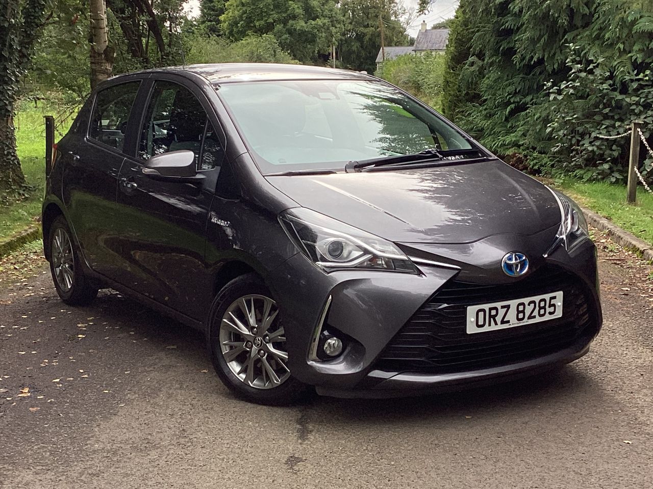 2019 TOYOTA YARIS 1.5 VVT-h Icon Hatchback 5dr Petrol Hybrid E-CVT Euro 6 (s/s) (100 ps) - vehicle photo 3 for sale on PureCar