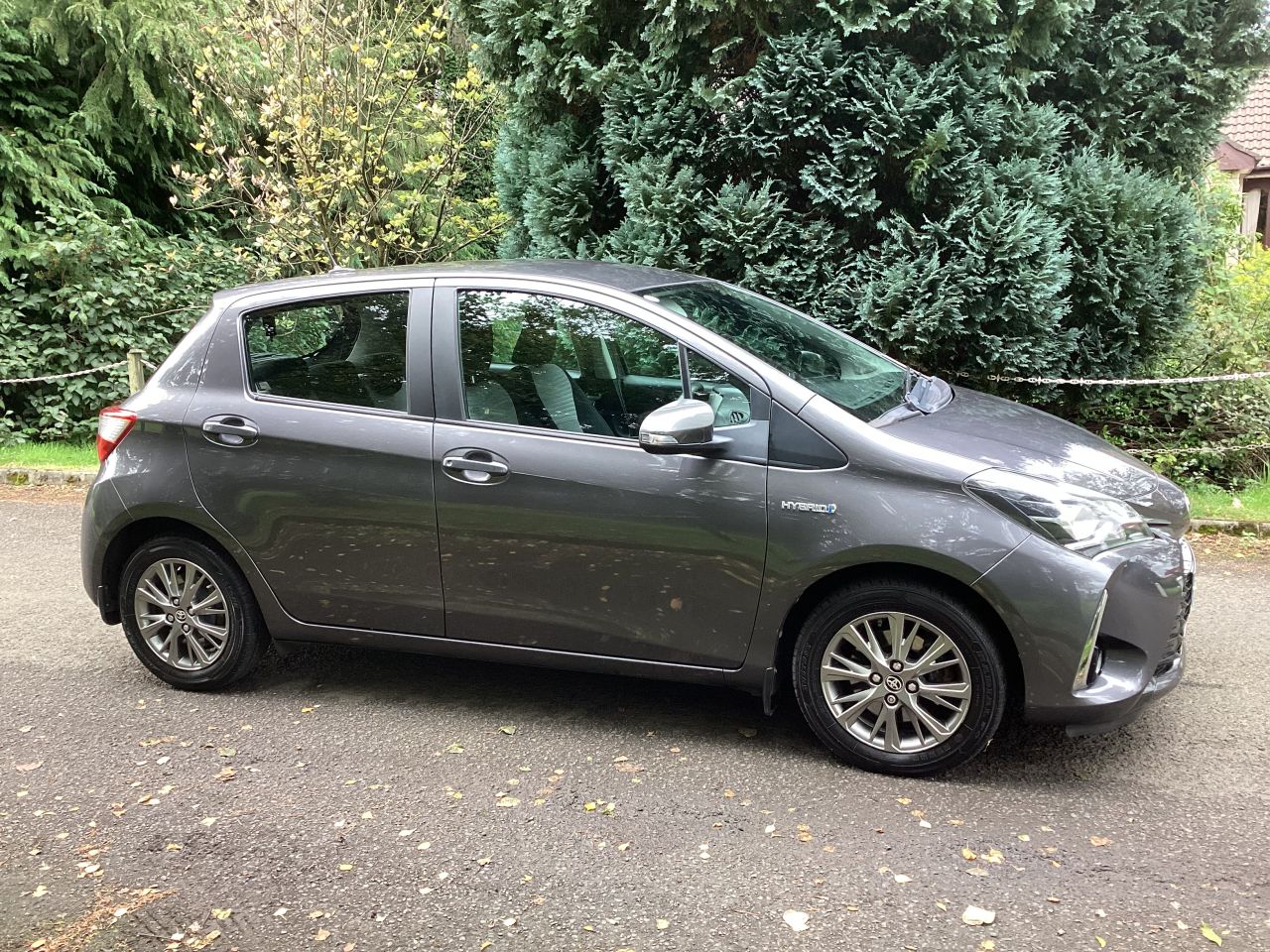 2019 TOYOTA YARIS 1.5 VVT-h Icon Hatchback 5dr Petrol Hybrid E-CVT Euro 6 (s/s) (100 ps) - vehicle photo 9 for sale on PureCar