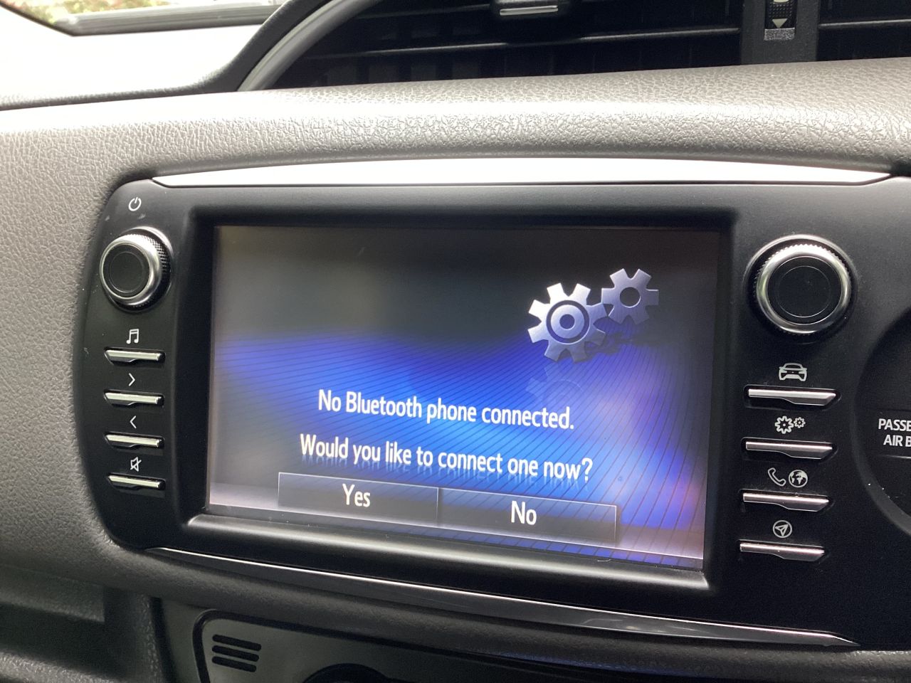 2019 TOYOTA YARIS 1.5 VVT-h Icon Hatchback 5dr Petrol Hybrid E-CVT Euro 6 (s/s) (100 ps) - vehicle photo 23 for sale on PureCar