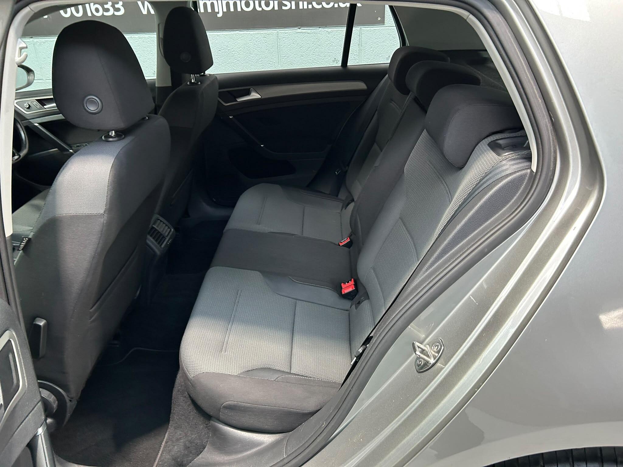 2015 VOLKSWAGEN GOLF 1.6 TDI BlueMotion Tech SE Euro 5 (s/s) 5dr - vehicle photo 20 for sale on PureCar