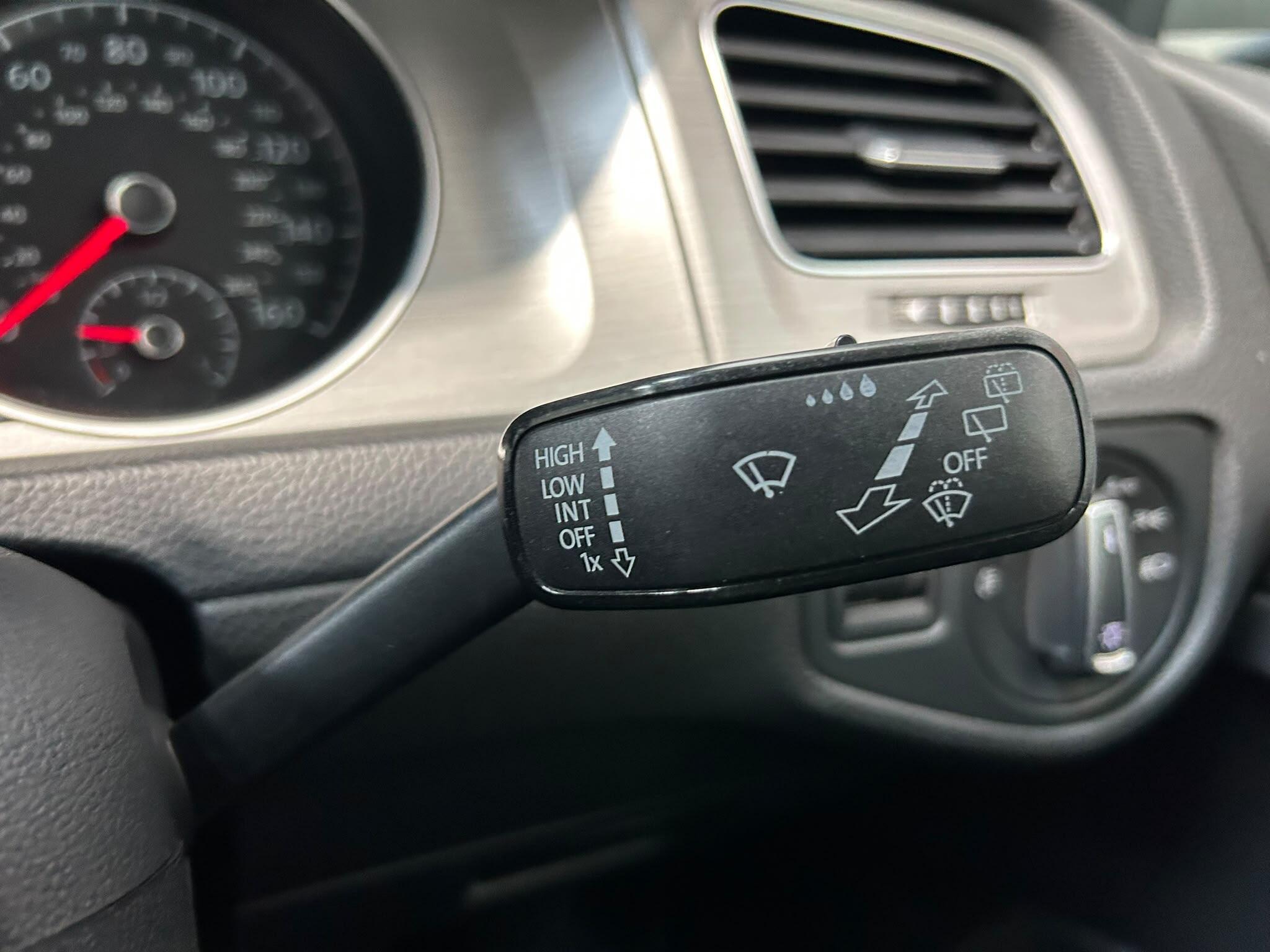 2015 VOLKSWAGEN GOLF 1.6 TDI BlueMotion Tech SE Euro 5 (s/s) 5dr - vehicle photo 32 for sale on PureCar