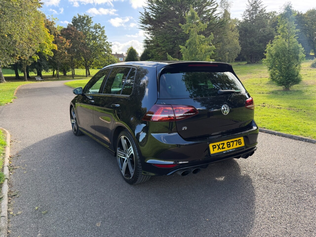 2016 VOLKSWAGEN GOLF 2.0 TSI BlueMotion Tech R Hatchback 5dr Petrol Manual 4Motion Euro 6 (s/s) - vehicle photo 14 for sale on PureCar