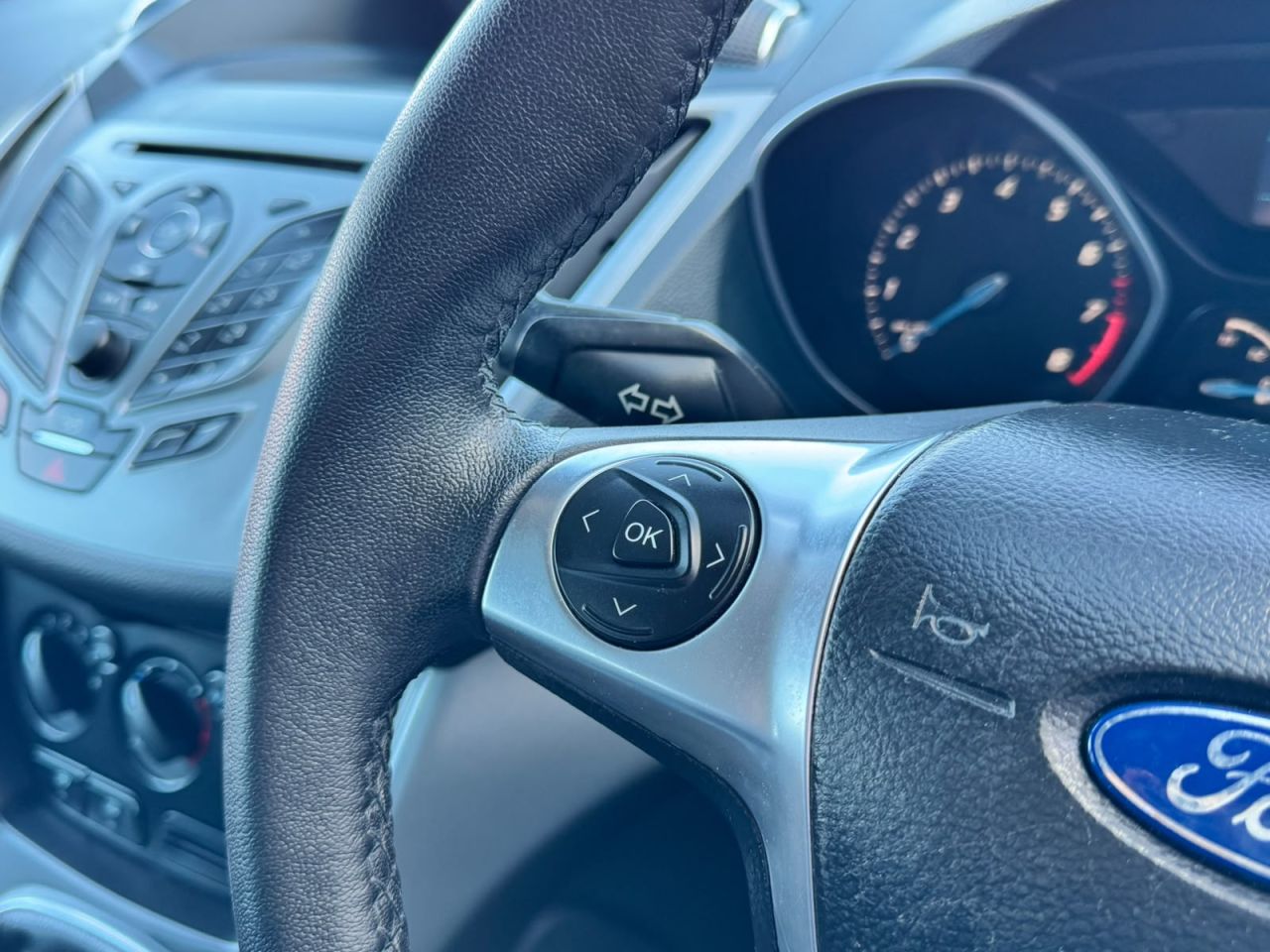 2012 FORD C-MAX 1.6 Zetec MPV 5dr Petrol Manual Euro 5 (105 ps) - vehicle photo 19 for sale on PureCar